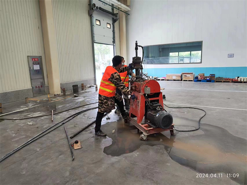 开原厂房地面下沉塌陷注浆加固施工